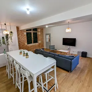 https://douceur-elegance-au-coeur-dalbi.midi-pyreneeshotels.com