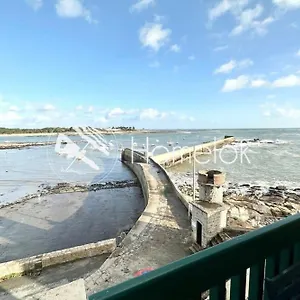https://exceptionnel-t3-duplex-vue-mer-180-sur-le-port-de-lomener.inbrittany.com